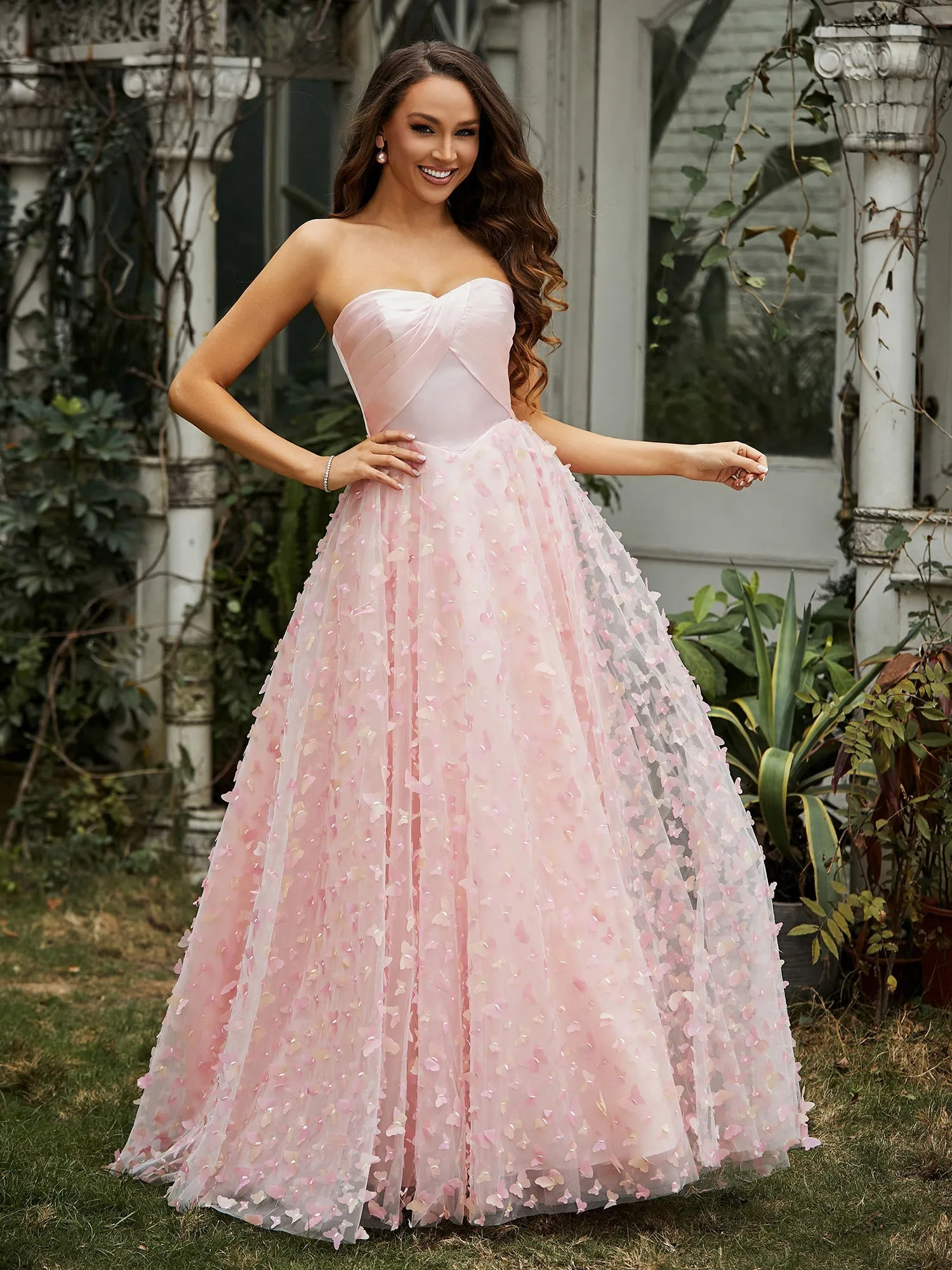 Ball Gown Appliquée de Papillons à Col en Cœur Rose Grande Taille