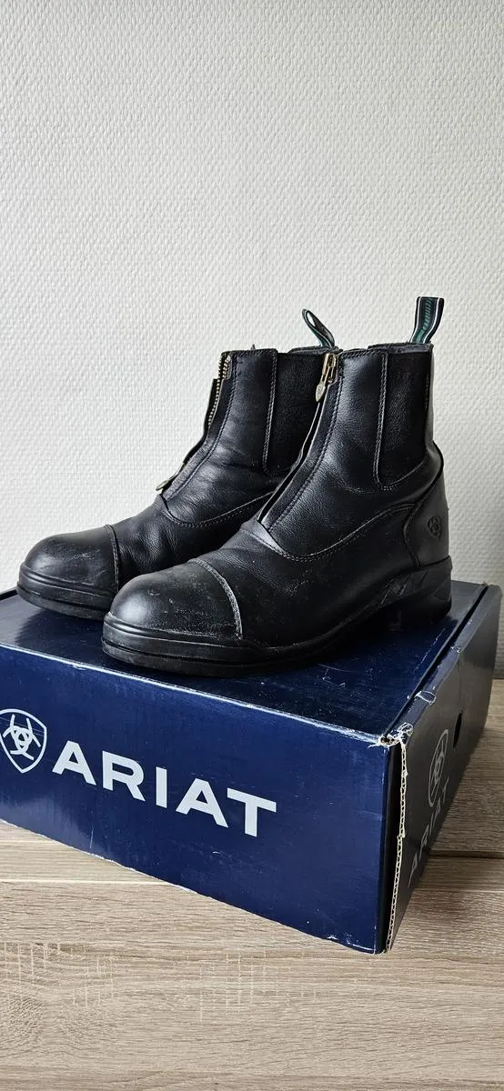 Boots Ariat Heritage IV Steel Toe 38,5