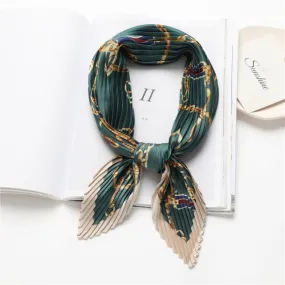 FLAVINE Foulard Carré Femme Cheveux Vert à motifs Doré