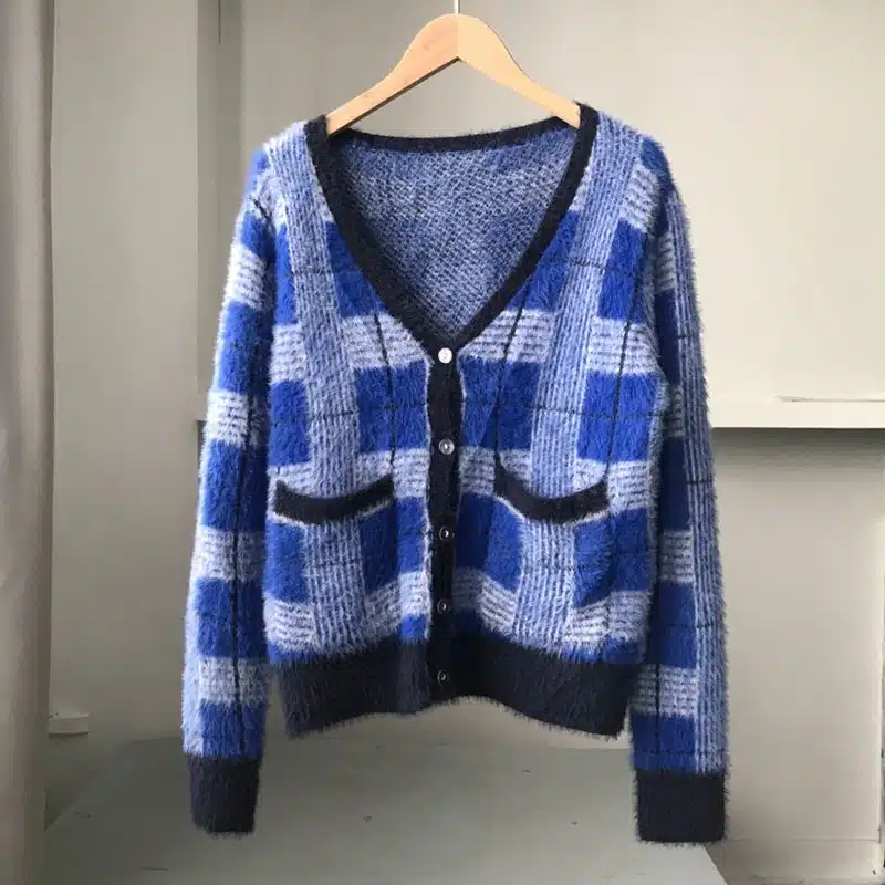 Pull vintage femme à boutons et poches • Vintage Univers