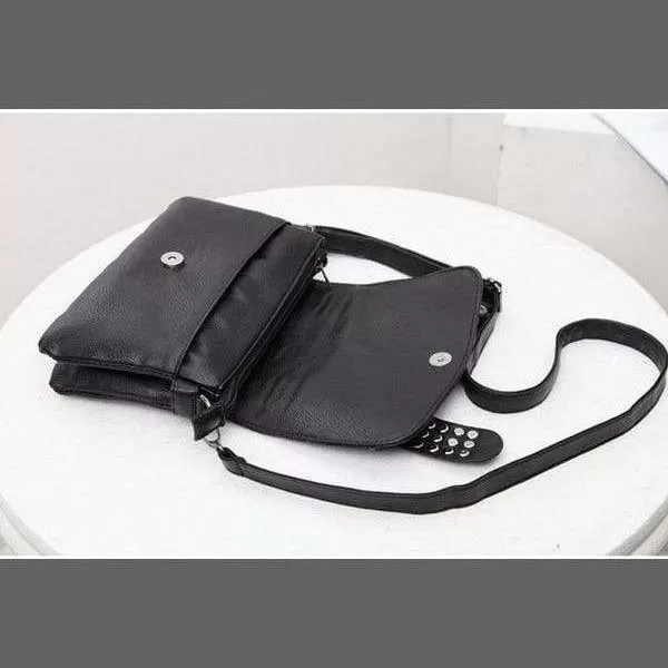Sac à main tête de mort clouté